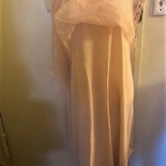 Vintage Pale Pink Nylon and Lace Nightgown - Picture 5 of 5